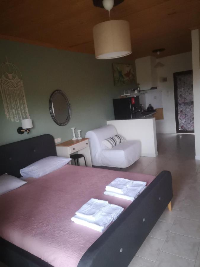 Achillion B&B Paralía Skotínis Exteriör bild