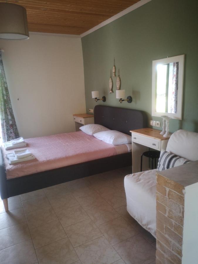 Achillion B&B Paralía Skotínis Exteriör bild
