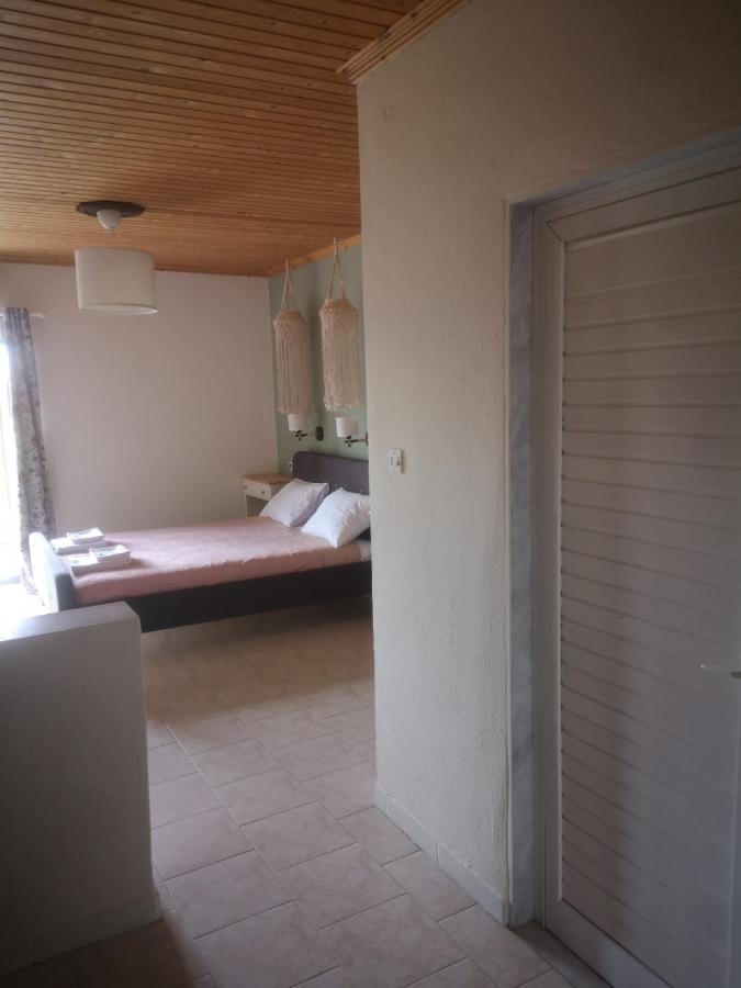 Achillion B&B Paralía Skotínis Exteriör bild