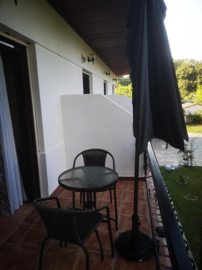 Achillion B&B Paralía Skotínis Exteriör bild