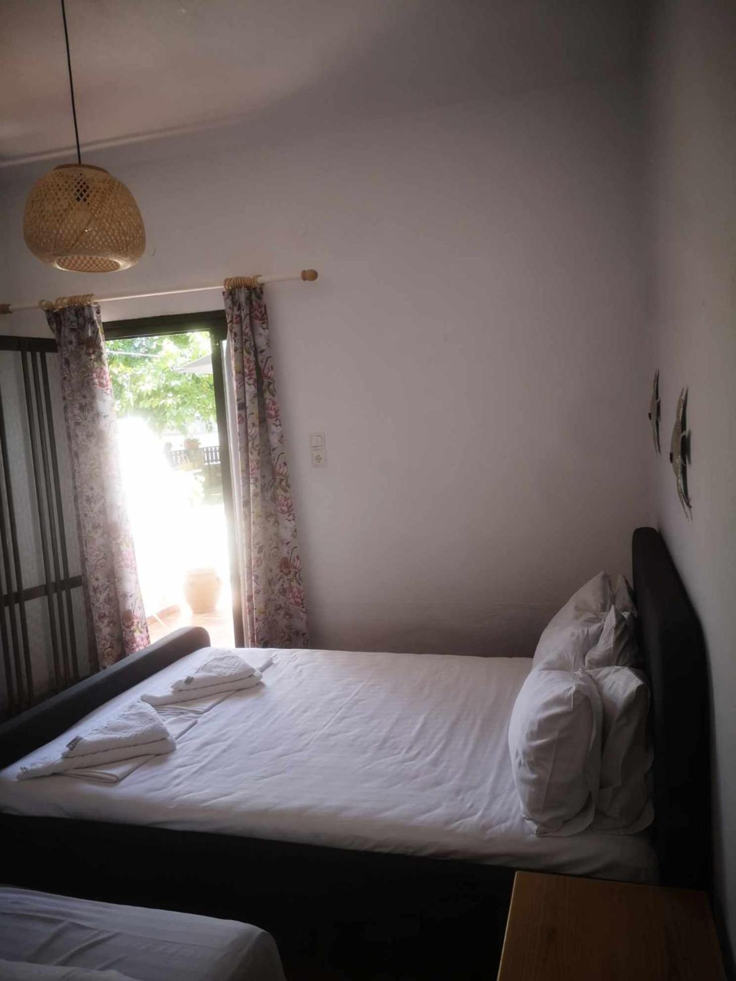 Achillion B&B Paralía Skotínis Exteriör bild