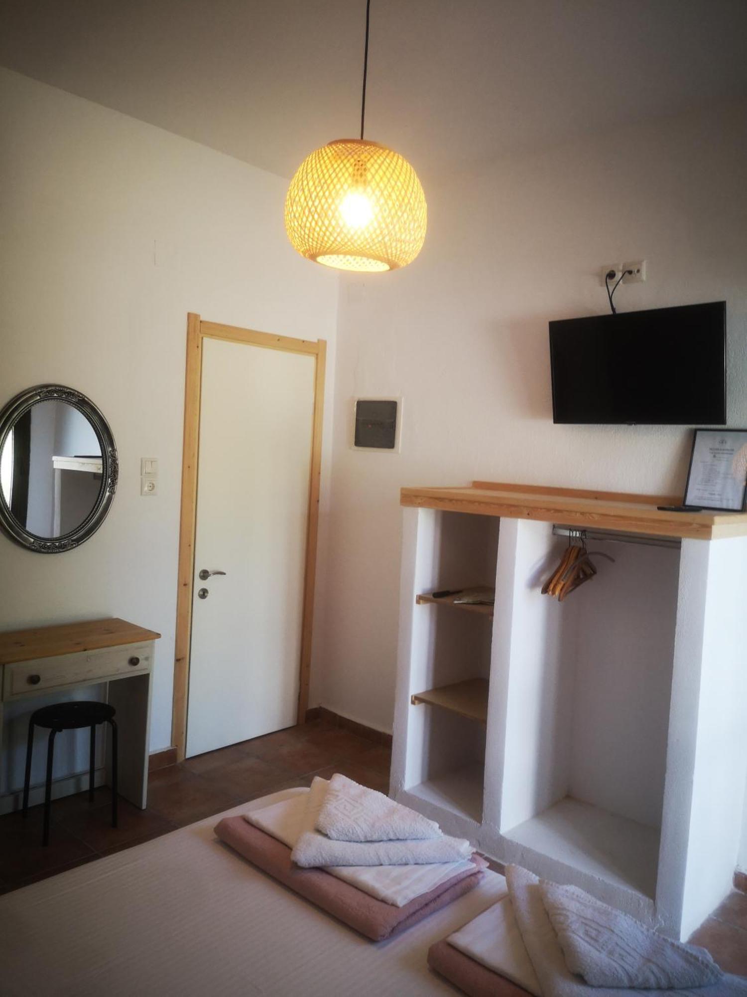 Achillion B&B Paralía Skotínis Exteriör bild